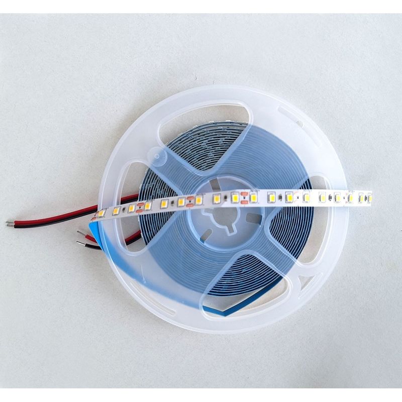 5m / cuộn SMD2835 Dải LED linh hoạt 120LEDs Nhà máy trực tiếp Chất lượng tốt 8mm PCB IP20 Thiết kế nội thất