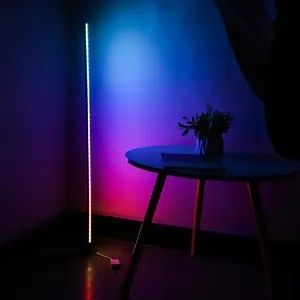 Đèn hiện đại Phòng ngủ Ứng dụng Wifi bên giường Và góc điều khiển từ xa Đèn sàn đứng