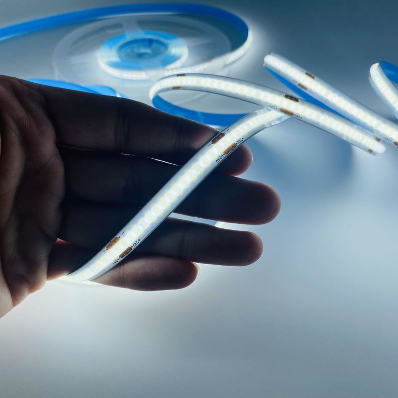 DC12V/24V Input Voltage LED Strip Kit với đèn COB có thể tắt và trình điều khiển thông minh